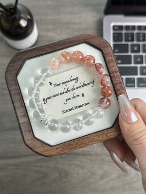 「乾枯玫瑰」紅膠花白水晶手串