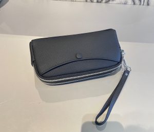 頭層牛皮多層拉鏈手拿包/手機包